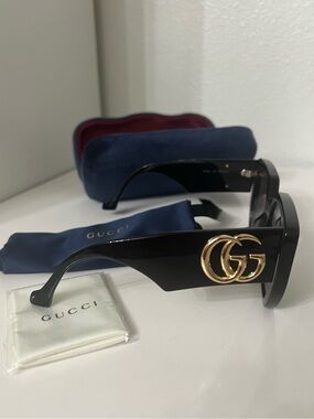 Gucci New Black Oversized Sunglasses